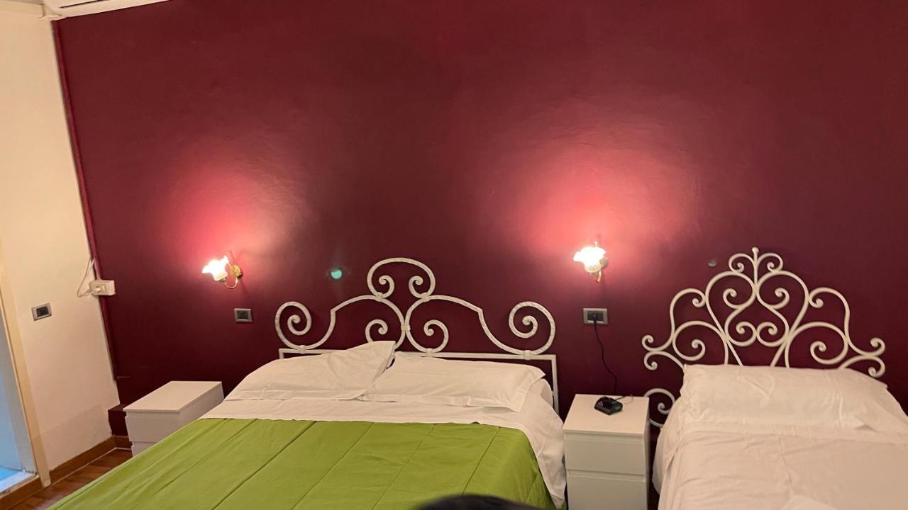 Piccolo Hotel Con Access Ztl !!! Nel Centro Storico Di Firenze !!! Екстер'єр фото