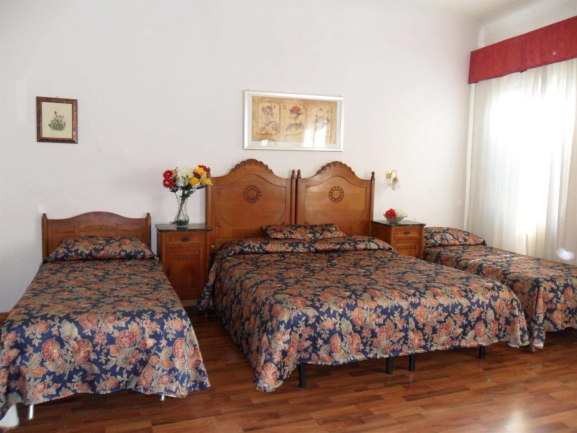 Piccolo Hotel Con Access Ztl !!! Nel Centro Storico Di Firenze !!! Екстер'єр фото