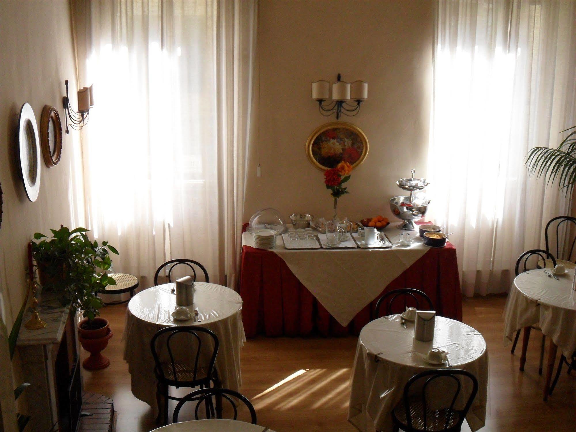 Piccolo Hotel Con Access Ztl !!! Nel Centro Storico Di Firenze !!! Екстер'єр фото